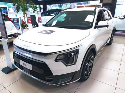 Kia Niro 1.6 GDi DCT HEV Business Bianco usata Firenze