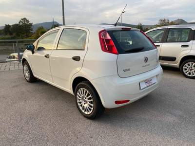 Fiat Grande Punto 1.4 5 porte Dynamic Natural Power OK NEOPATENTATI Bianco usata Savoia di Lucania