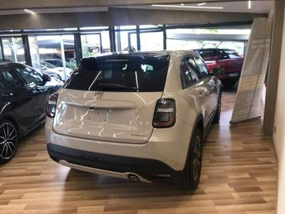 Fiat 600 Hybrid DCT MHEV La Prima Beige usata Santa Maria di Licodia