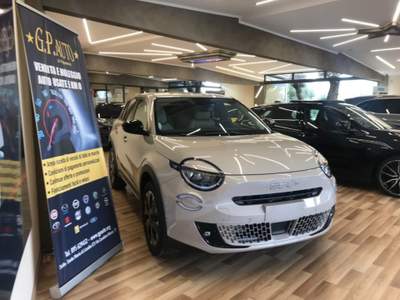 Fiat 600 Hybrid DCT MHEV La Prima Beige usata Santa Maria di Licodia