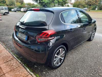 Peugeot 208 BlueHDi 75 5 porte Allure Nero usata San Prospero