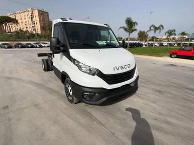 Iveco Daily Daily 35C14 2,3 l136cv 3750mm RuoteGemellari Bianco usata Canino