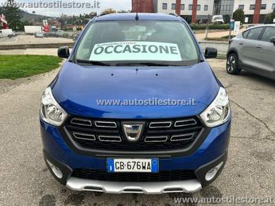 Dacia Lodgy 1.5 Blue dCi 8V 115 CV 7 posti NEOPATENTATI! Blu/Azzurro usata Castagnito