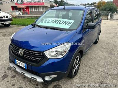 Dacia Lodgy 1.5 Blue dCi 8V 115 CV 7 posti NEOPATENTATI! Blu/Azzurro usata Castagnito