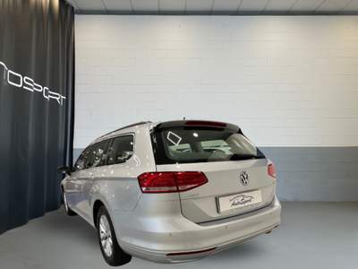 Volkswagen Passat Variant 2.0 TDI DSG BlueMotion Tech. Argento usata Leini