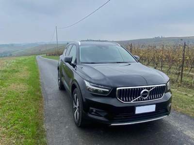Volvo XC40 T4 Recharge Plug-in Hybrid Inscription Nero usata Moncalvo