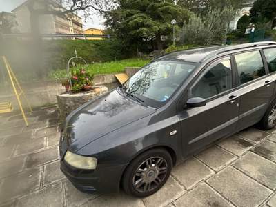 Fiat Stilo Vendo Fiat stilo con turbina o manicotto da sostituire Nero usata Atessa