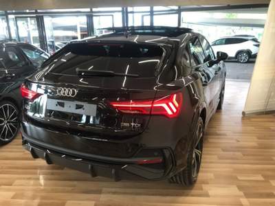 Audi Q3 SPB 35 TDI S tronic Identity Black + Tetto Nero usata Santa Maria di Licodia