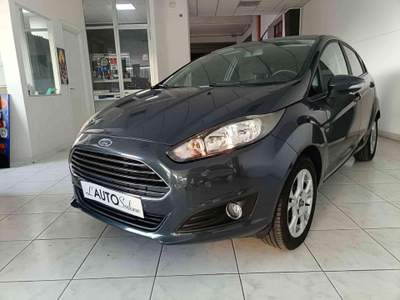Ford Fiesta 1.2 60CV 5 porte Neopatentati Grigio usata Mondolfo