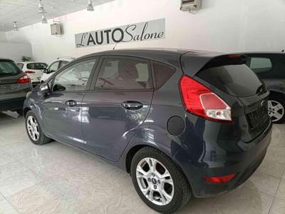 Ford Fiesta 1.2 60CV 5 porte Neopatentati Grigio usata Mondolfo