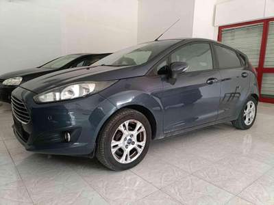 Ford Fiesta 1.2 60CV 5 porte Neopatentati Grigio usata Mondolfo