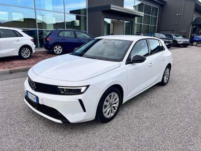 Opel Astra 1.2 Turbo 110 CV Edition Bianco usata Pieve di Soligo