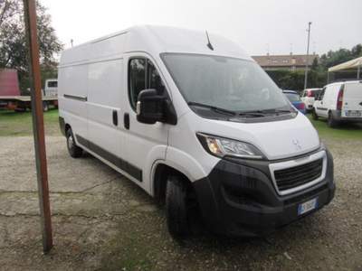 Peugeot Boxer 333 2.2 BlueHDi 140 S&S PM-TM Furgone Bianco usata MAGENTA