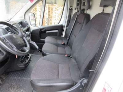 Peugeot Boxer 333 2.2 BlueHDi 140 S&S PM-TM Furgone Bianco usata MAGENTA