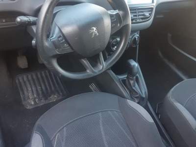 Peugeot 208 1.4 HDi 68 CV 5p. Active Nero usata Soleto