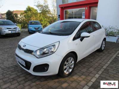Kia Rio 1.1 CRDi 5p. Active Bianco usata Oppido Lucano