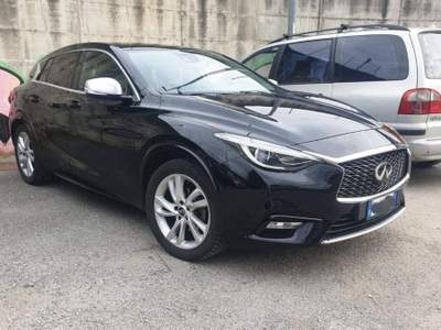 Infiniti Q30 1.5  CDI 109 CV Premium - Neopatentati Nero usata Cava Manara