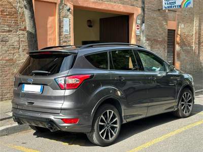 Ford Kuga 1.5 TDCI 120 CV S&S 2WD Powershift ST-Line Grigio usata Imola