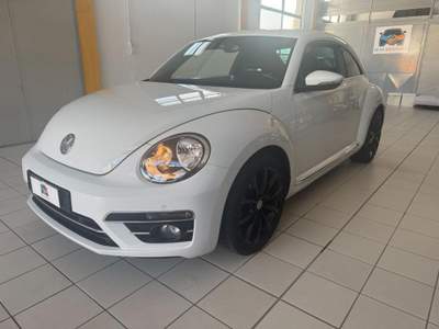Volkswagen Maggiolino 2.0 TDI DSG Design BlueMotion Technology Bianco usata COLOGNO MONZESE