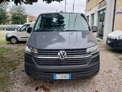 Volkswagen Caravelle 2.0 TDI 110CV PC Trendline AUTOCARRO 6 POSTI Grigio usata Ferrara