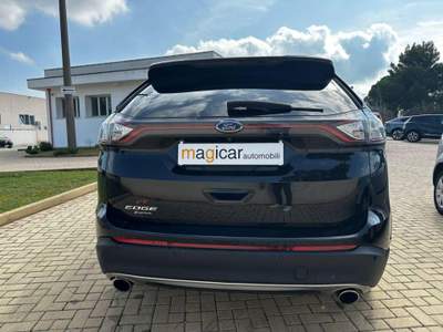 Ford Edge  2.0 tdci Titanium s&s awd 210cv powershift Nero usata Alessano