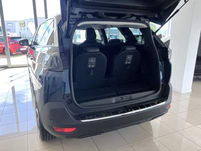 Peugeot 5008 Peugeot 5008 1.5 bluehdi Allure Pack 130cv 2021 Blu/Azzurro usata SETTIMO SAN PIETRO