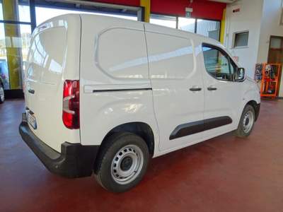 Opel Combo Cargo 1.5 Diesel 100CV S&S PC 650kg Edition Bianco usata Maser