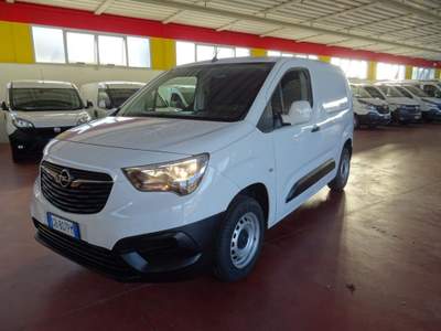 Opel Combo Cargo 1.5 Diesel 100CV S&S PC 650kg Edition Bianco usata Maser