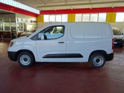 Opel Combo Cargo 1.5 Diesel 100CV S&S PC 650kg Edition Bianco usata Maser