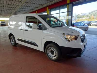 Opel Combo Cargo 1.5 Diesel 100CV S&S PC 650kg Edition Bianco usata Maser