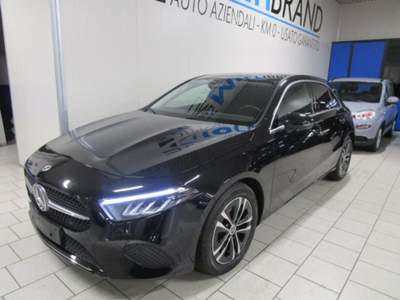 Mercedes-Benz Classe A d Automatic Progressive Advanced  Navi Led Nero usata Piacenza