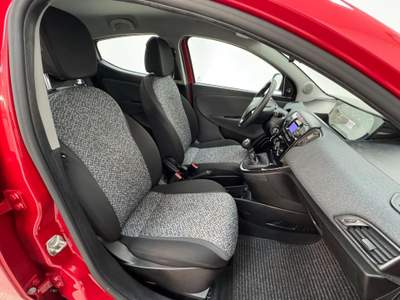 Lancia Ypsilon 1.0 FireFly 5 porte S&S Hybrid Ecochic Silver Rosso usata Lurate Caccivio