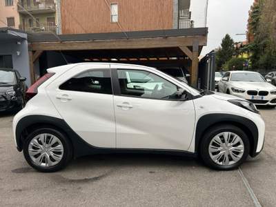 Toyota Aygo 1.0 VVT-i 72 CV 5 porte Active S-CVT Bianco usata Cinisello Balsamo