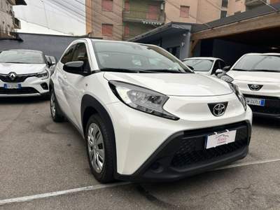 Toyota Aygo 1.0 VVT-i 72 CV 5 porte Active S-CVT Bianco usata Cinisello Balsamo