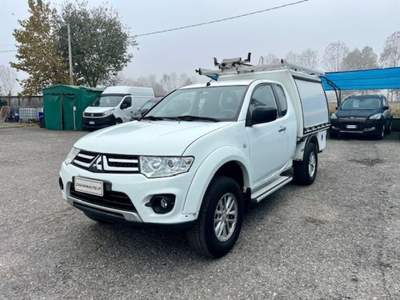 Mitsubishi L200 2.5 DI-D/178CV DC Intense Plus DPF-ATTREZZATO+IVA Bianco usata Roburent