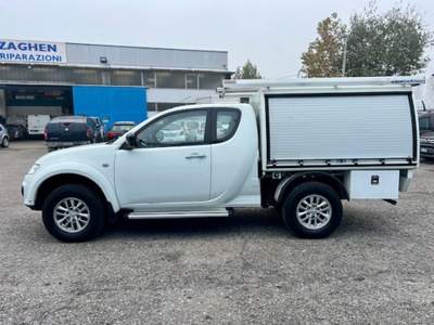 Mitsubishi L200 2.5 DI-D/178CV DC Intense Plus DPF-ATTREZZATO+IVA Bianco usata Roburent