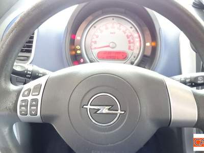 Opel Agila  Blu/Azzurro usata Brindisi