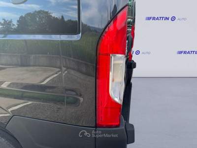 Peugeot Boxer Boxer 330 Bluehdi 140 S&amp;S Pc-Tn Combi Comfort Grigio usata Cassola