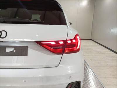 Audi A1 SPB 30 TFSI S line edition Bianco usata Magenta