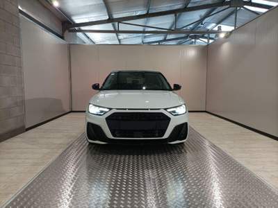 Audi A1 SPB 30 TFSI S line edition Bianco usata Magenta