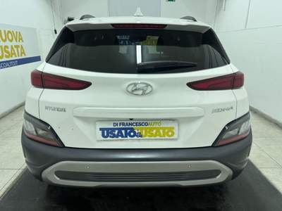 Hyundai Kona 1.0 t-gdi 48V Xline Safety Pack 2wd 120cv imt Bianco usata Pescara