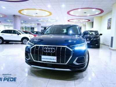 Audi Q3 40 TDI quattro S tronic Business Advanced Blu/Azzurro usata Matera