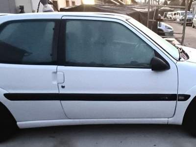 Citroen Saxo 1.6i 16V cat 3 porte VTS Bianco usata Gaglianico