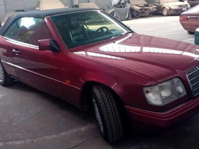 Mercedes-Benz Classe E cat Cabriolet Lilla usata Gaglianico