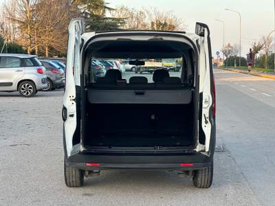 Fiat Doblò Fiat Doblo AUTOCARRO 5 POSTI N1 1.3-95CV Euro 6 Bianco usata Altedo