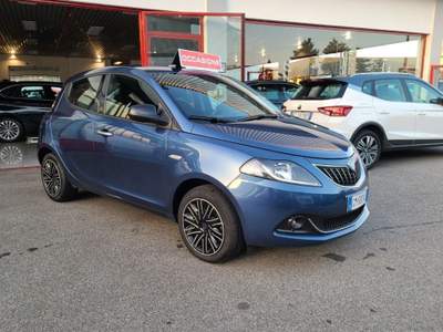 Lancia Ypsilon 1.0 5 porte Hybrid Gold Blu/Azzurro usata Magenta