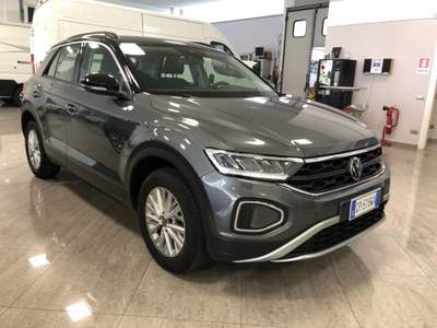Volkswagen T-Roc 1.5 TSI ACT DSG Life Grigio usata Bareggio