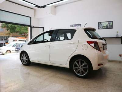 Toyota Yaris 1.4 D-4D 5 porte Lounge Bianco usata Palermo