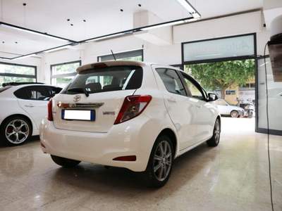 Toyota Yaris 1.4 D-4D 5 porte Lounge Bianco usata Palermo