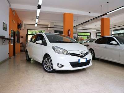 Toyota Yaris 1.4 D-4D 5 porte Lounge Bianco usata Palermo